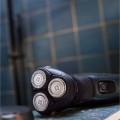 Gadget Man Ireland - Philips S3144/00 Wet & Dry Electric Shaver Series 3000 with 5D Flex & Pivot heads and Pop-up Trimmer